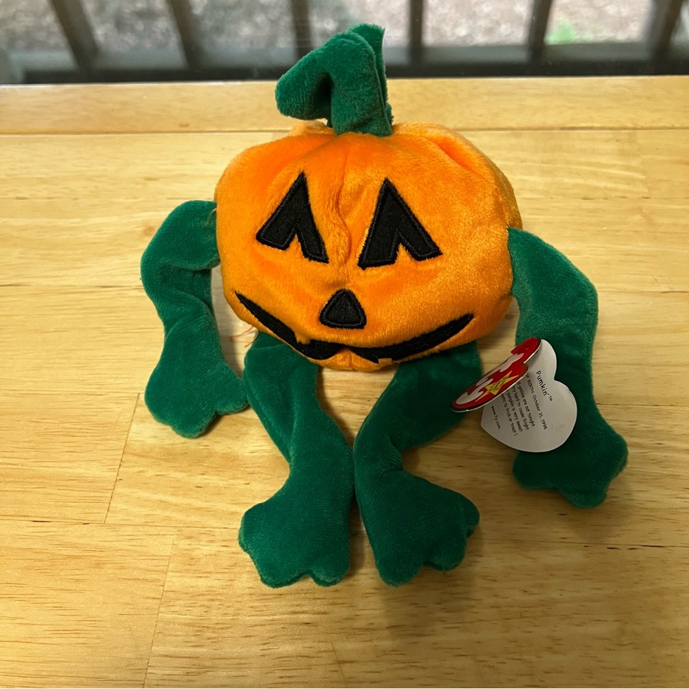 Ty 'Pumkin' Beanie Baby 1998 Plush Pumpkin with Tag Halloween Jack-o’-lantern.